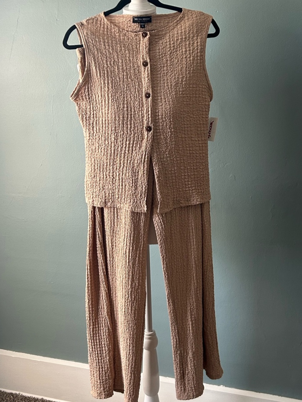See You Monday Los Angeles Sleeveless Textured 2 Piece Set - Beige